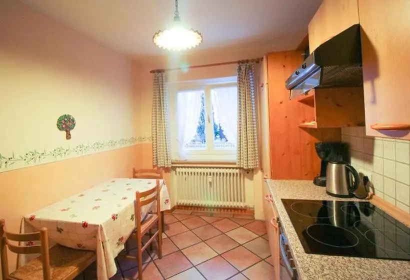 Apartments  Und Ferienhaus Anton