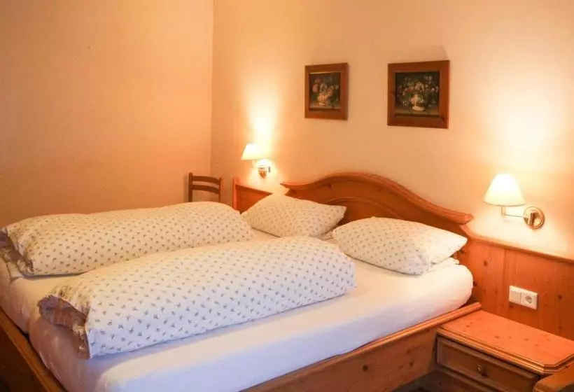 Apartments  Und Ferienhaus Anton