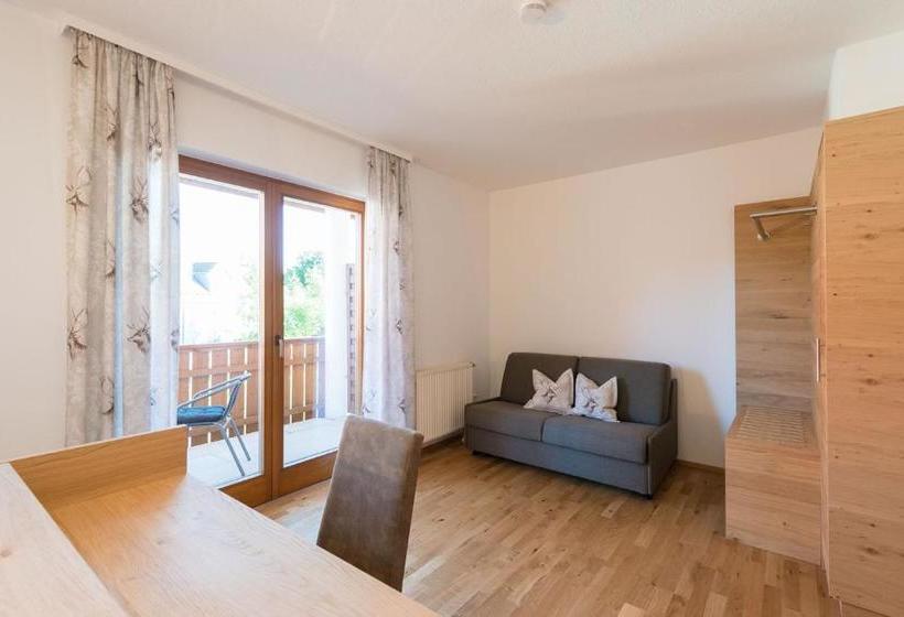 Gasthof Pension Brauner Hirsch In Alfeld   Mittelfranken