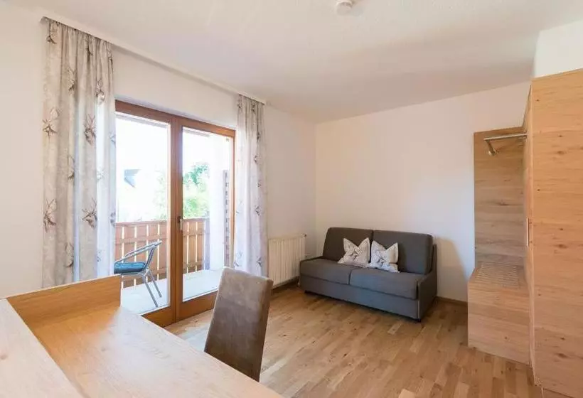 Gasthof Pension Brauner Hirsch In Alfeld Mittelfranken