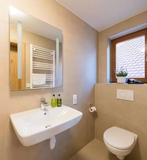 Gasthof Pension Brauner Hirsch In Alfeld Mittelfranken