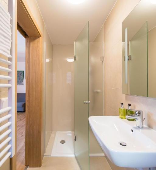 Gasthof Pension Brauner Hirsch In Alfeld   Mittelfranken