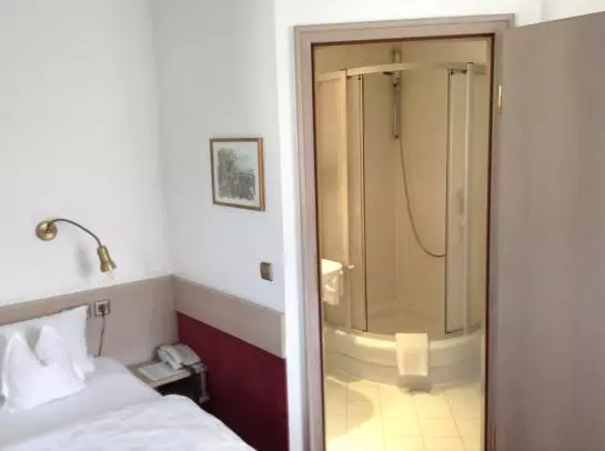 Отель Blume Nichtraucher