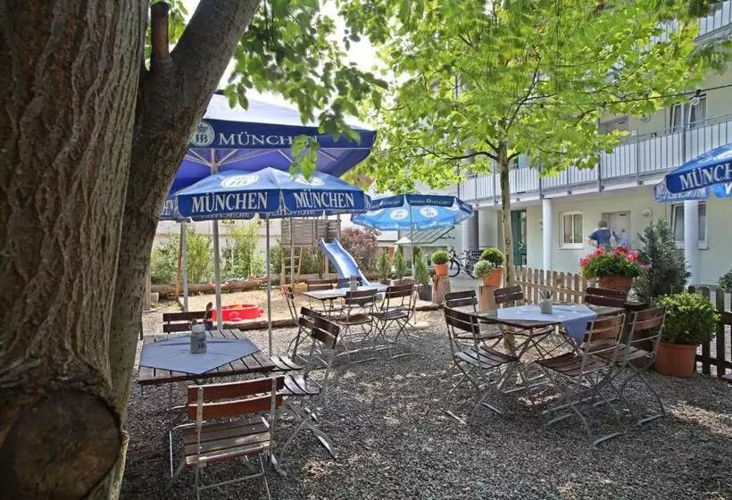 Отель Gasthof Traubenbrau