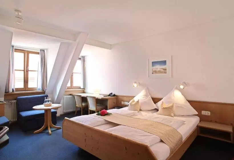 Отель Gasthof Traubenbrau