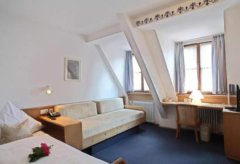 Отель Gasthof Traubenbrau