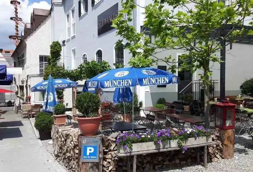 Отель Gasthof Traubenbrau