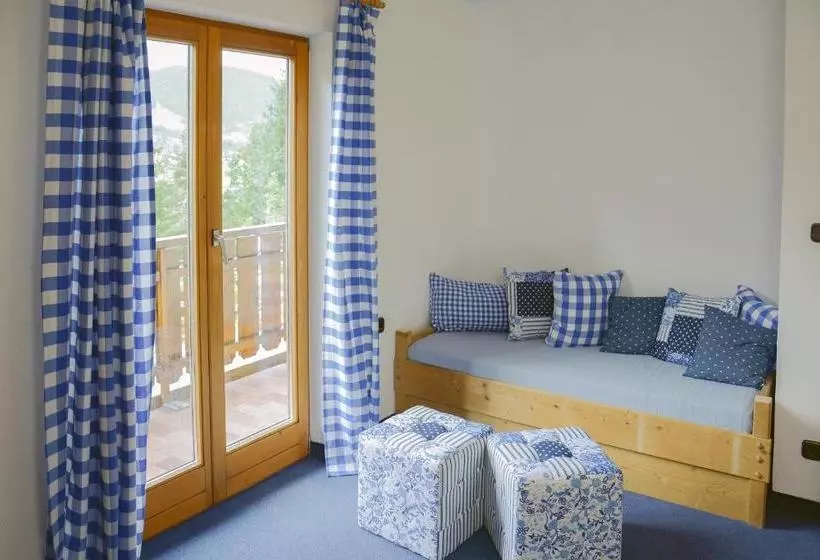 ホテル Gruppenhaus Dreimäderlhaus