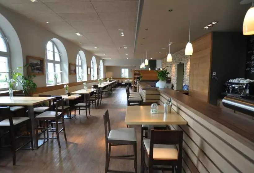 בית מלון כפרי Volkspark