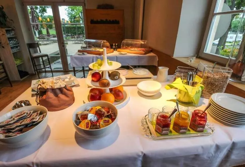 בית מלון כפרי Volkspark