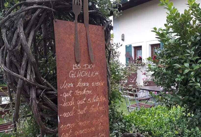 پانسیون Landgasthof Zum Kirchenwirt