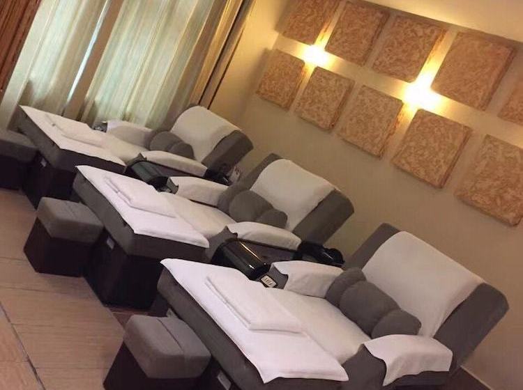 Отель Dongguan Silver World Garden