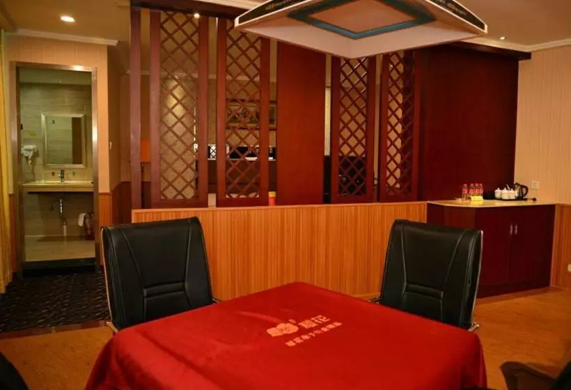 Отель Vienna 3 Best Zhuhai Gongbei Branch