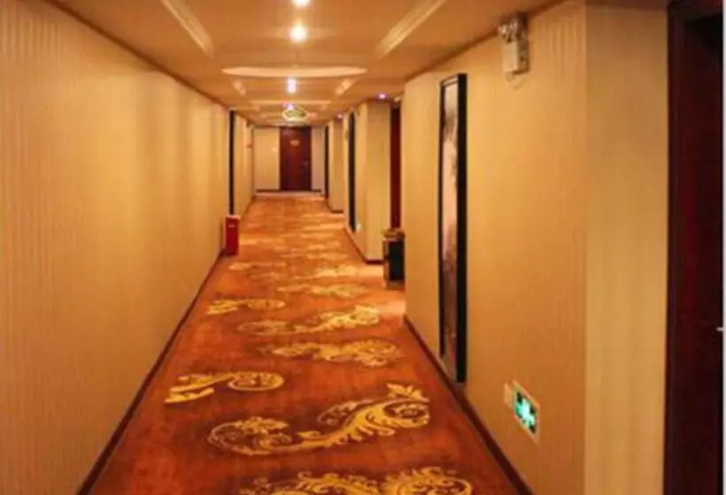 Отель Vienna 3 Best Zhuhai Gongbei Branch