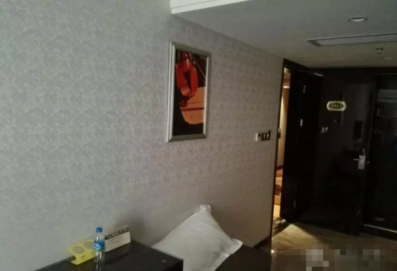 Отель Vienna 3 Best Zhuhai Gongbei Branch