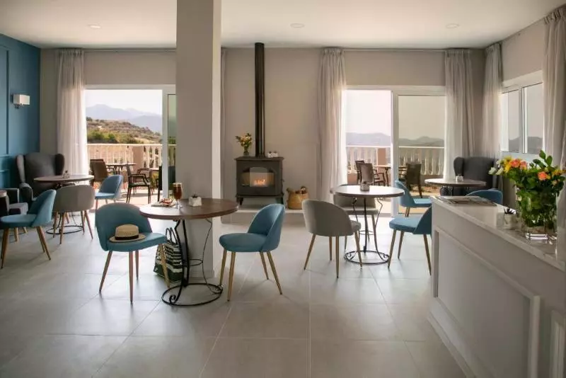 هتل Archontiko Kiverniti