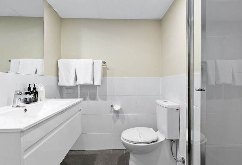 Отель Econo Lodge North Adelaide