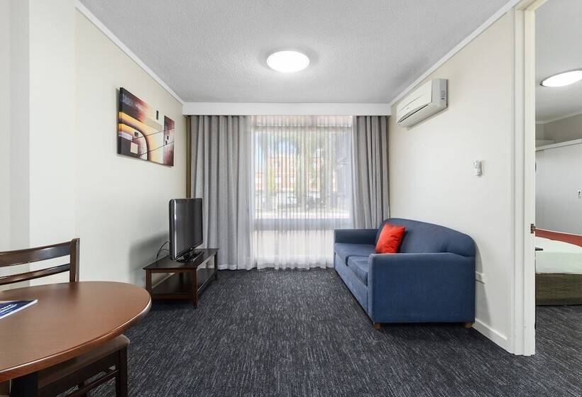 Отель Econo Lodge North Adelaide