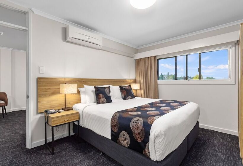 Отель Econo Lodge North Adelaide