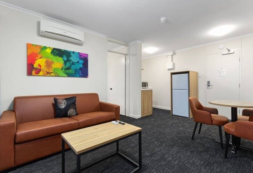 Отель Econo Lodge North Adelaide