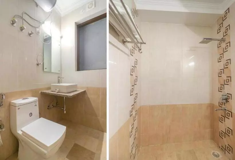 ホテル Collection O Comfort Residency Near Artemis Hospital