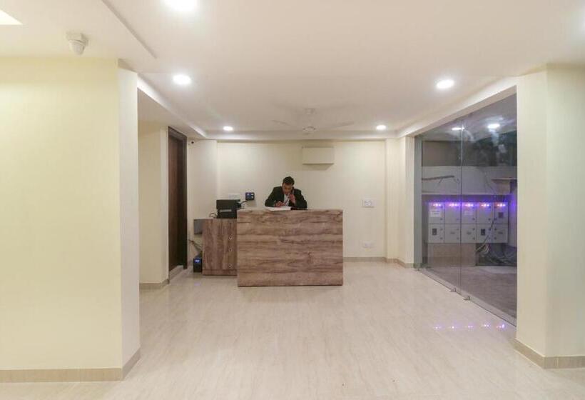 Hotel Collection O Comfort Residency Near Artemis Hospital