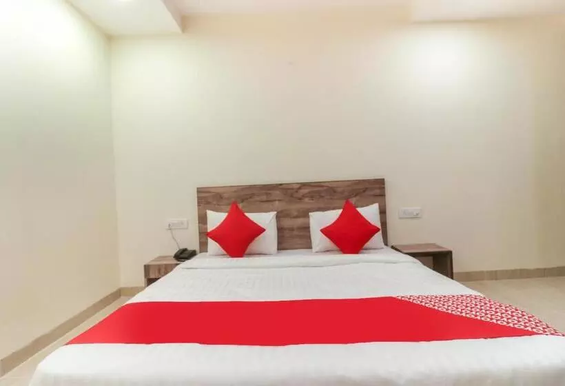ホテル Collection O Comfort Residency Near Artemis Hospital