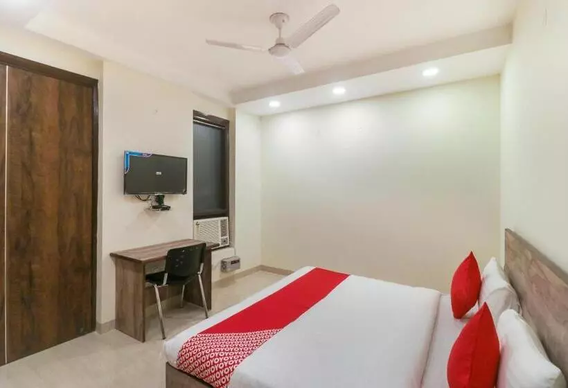 ホテル Collection O Comfort Residency Near Artemis Hospital
