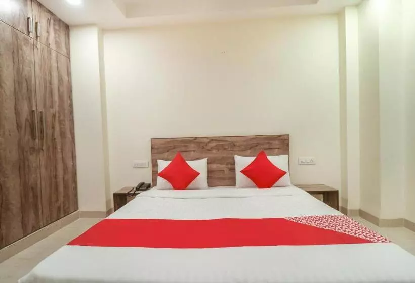 ホテル Collection O Comfort Residency Near Artemis Hospital