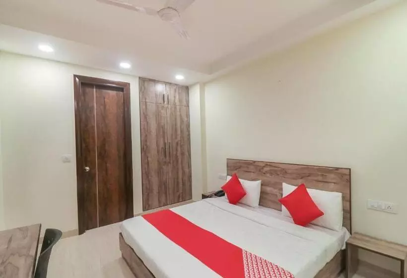 ホテル Collection O Comfort Residency Near Artemis Hospital