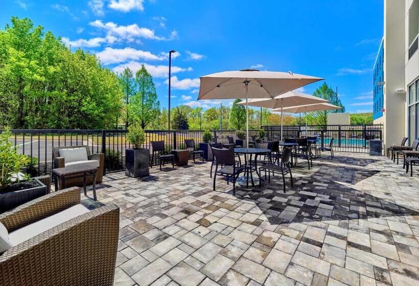 فندق Holiday Inn Express   Huntsville Space Center, An Ihg