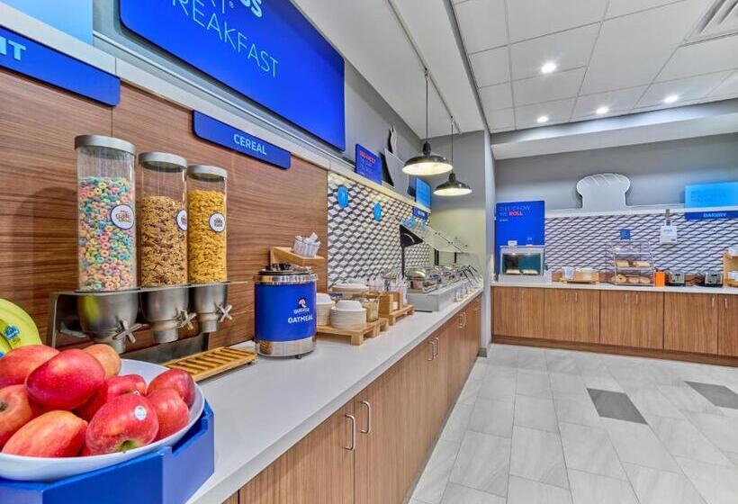 فندق Holiday Inn Express   Huntsville Space Center, An Ihg