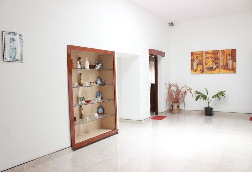 Hotel Kandy Hills Resort