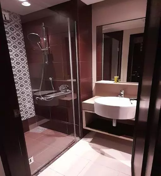 Lion Peak Hotel Hamilton