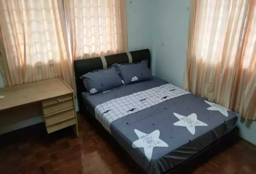 هتل Oyo 90310 E Homestay Permai Timur