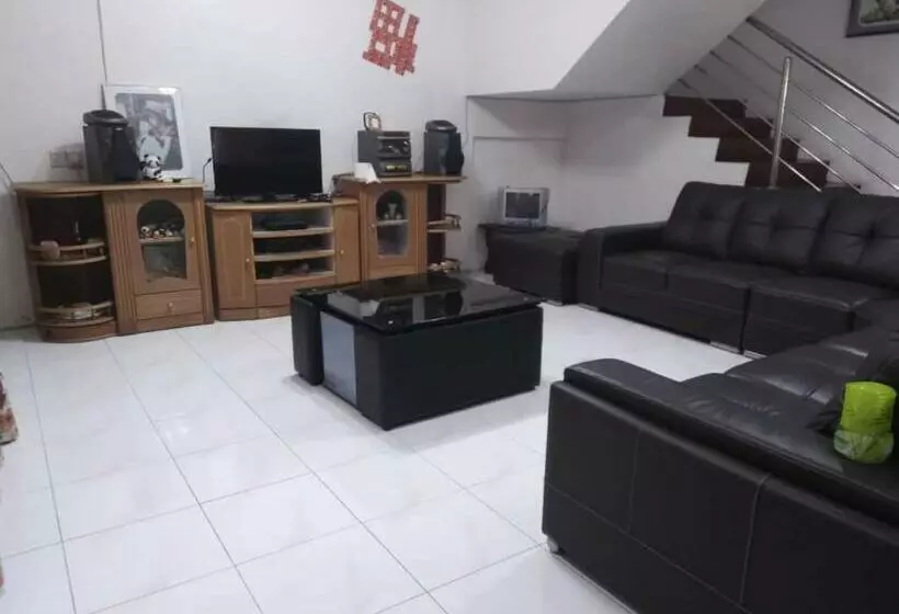 هتل Oyo 90310 E Homestay Permai Timur