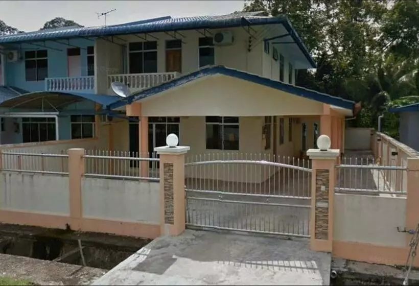 هتل Oyo 90310 E Homestay Permai Timur
