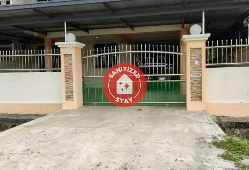 هتل Oyo 90310 E Homestay Permai Timur