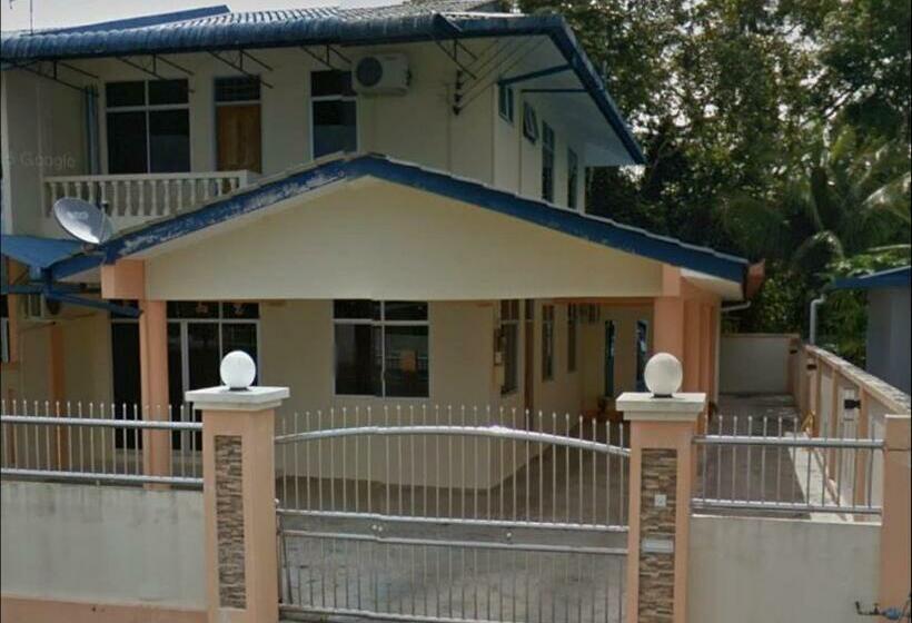 Hôtel Oyo 90310 E Homestay Permai Timur