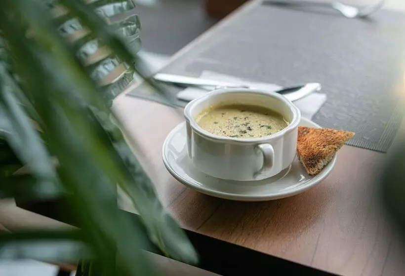 هتل Parkside Gayo Petro