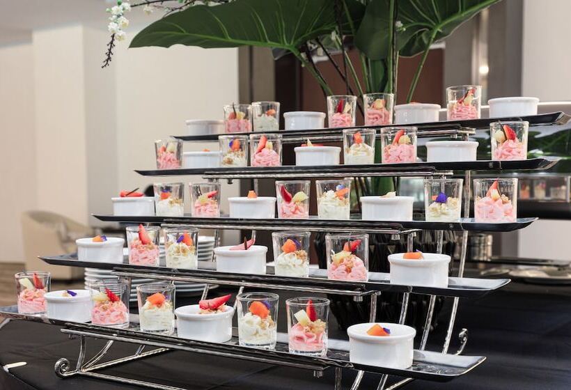 Raia Hotel & Convention Centre Kuching