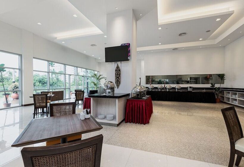 Raia Hotel & Convention Centre Kuching
