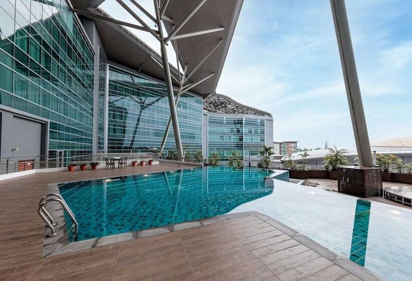 Raia Hotel & Convention Centre Kuching