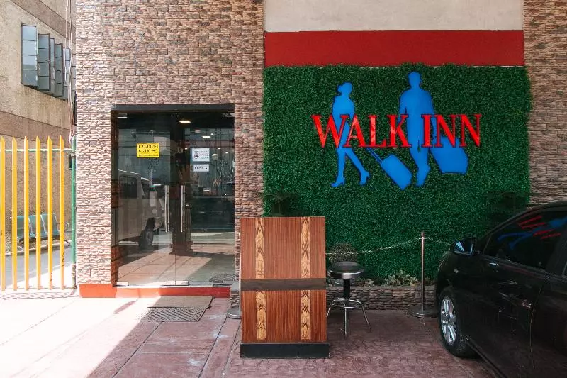 هتل Reddoorz @ Walk Inn