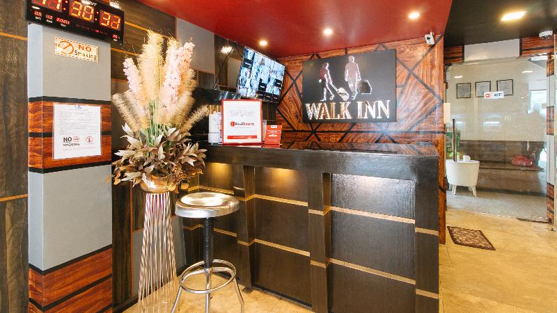 Hotelli Reddoorz @ Walk Inn