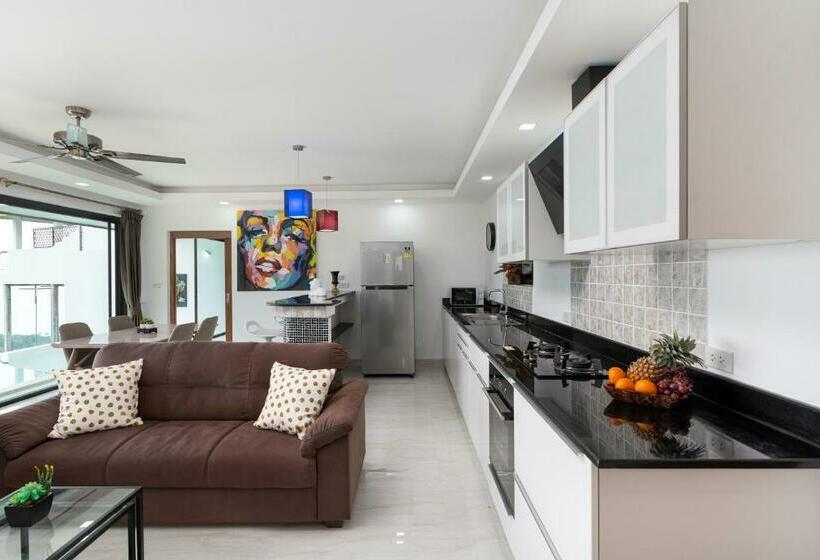 Villa Ruby Ocean Views