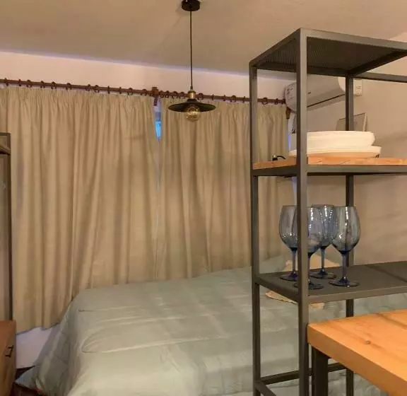 Comodo Monoambiente Bien Ubicado En Cordon