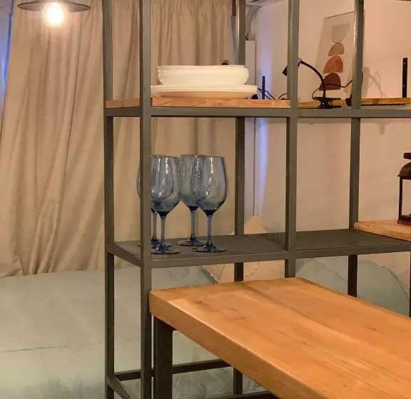 Comodo Monoambiente Bien Ubicado En Cordon