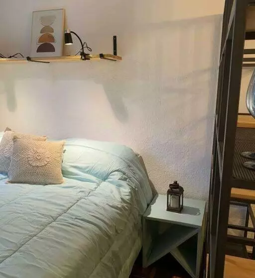 Comodo Monoambiente Bien Ubicado En Cordon