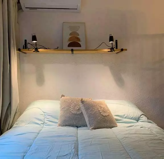 Comodo Monoambiente Bien Ubicado En Cordon